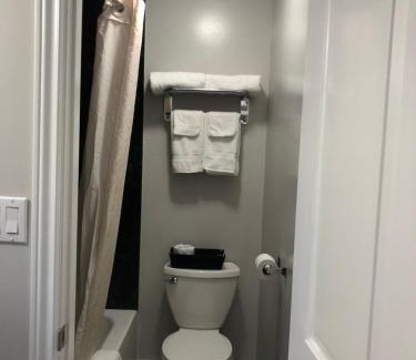 Tay Valley Hotel | Aquarius Motel