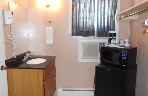 Tay Valley Hotel | Aquarius Motel