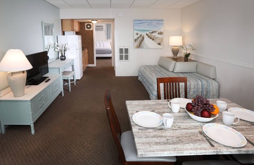 Wildwood Hotel | Aquarius Oceanfront Inn
