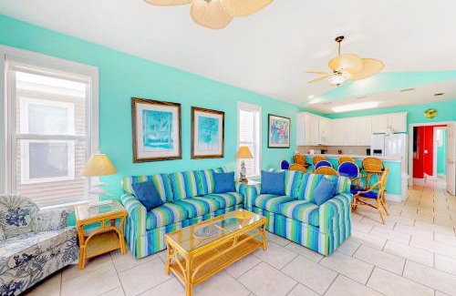 East End Casa | Aquarius