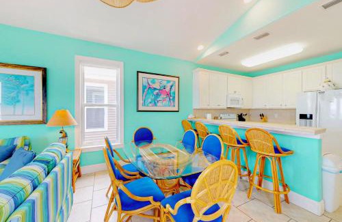 East End Casa | Aquarius