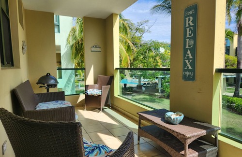 Mediania Alta Apartamento | Aquatika Seashell Retreat/Beach/pools/king Bed/ 20 mins El Yunque