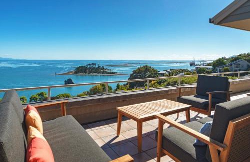 Britannia Heights Casa | Aquavista - Beautiful Views over Tasman Bay