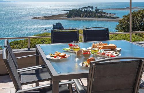 Britannia Heights Casa | Aquavista - Beautiful Views over Tasman Bay