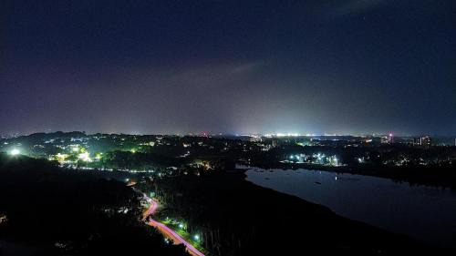 Thiruvananthapuram Apartamento | Aquavista lake view apartment
