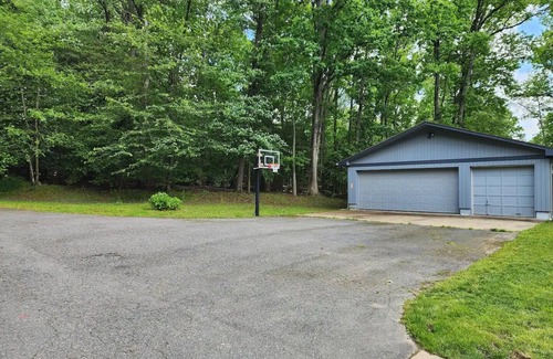 Stafford Casa | Aquia Creek Lodge at Quantico - Family Fun Retreat Close to Washington DC