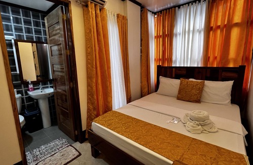 Coron Town Proper Hotel | Aquilah homestay