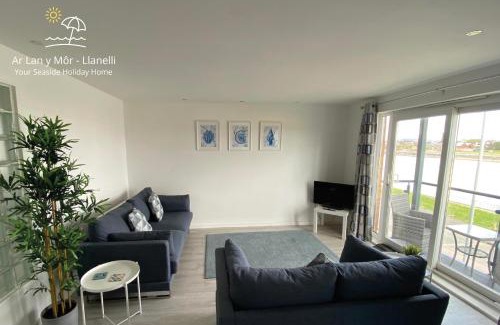 Llanelli Apartamento | Ar Lan Y Mor - Stunning 2 bed coastal apartment
