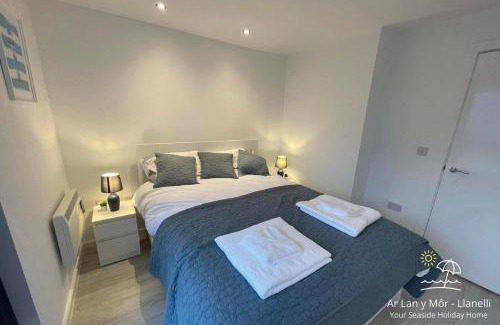 Llanelli Apartamento | Ar Lan Y Mor - Stunning 2 bed coastal apartment