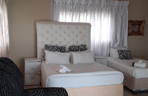 Polokwane Cabina | ARABELA LEGACY LODGE