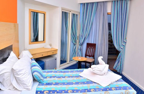 Al-'Umraniyah Hotel | Aracan Pyramids Hotel