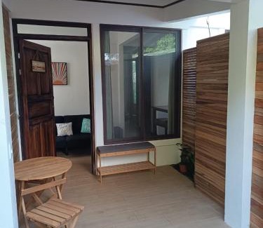 Tortuguero Hostal | Aracari Garden Hostel
