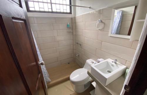 Tortuguero Hostal | Aracari Garden Hostel