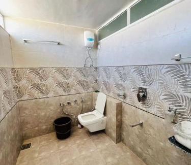 Rajpipla Casa | Aradhya Home Stay nearest by Statue of unity