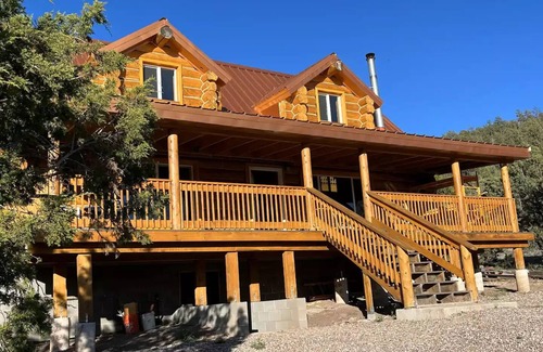 Aragon Casa | Aragon Hunting Lodge