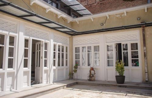 Sololaki Hotel | ARAKI Sololaki