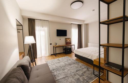 Sololaki Hotel | ARAKI Sololaki