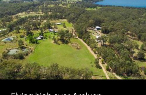 Coomba Bay Casa | ARALUEN - COOMBA BAY - Pet Friendly - Farm Stay on 10 peaceful acres