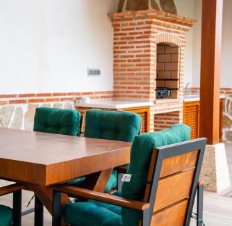 Navahermosa Chalet De Esquí | Arandas Village