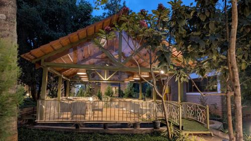 Electronics City Complejo | Aranyeh People Tree Resort