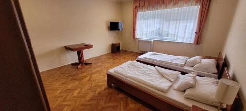 Gyorujbarat Casa | Aranypatkó Panzió