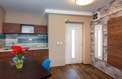 Szarvas Apartamento | Aranyszarvas Panzió*, Étterem és Grillterasz
