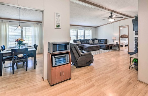 Minnesott Beach Casa | Arapahoe Home w/ Fireplace Near Deer Hunting