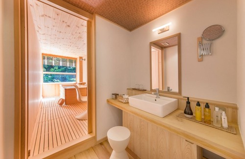 Kaga Casa | Araya Totoan