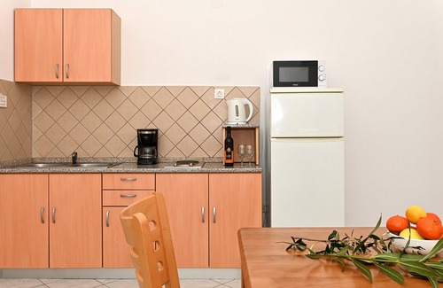 Arbanija Apartamento | ARBANIJA A2, apartamento económico de 1 dormitorio, a 80 m de la playa