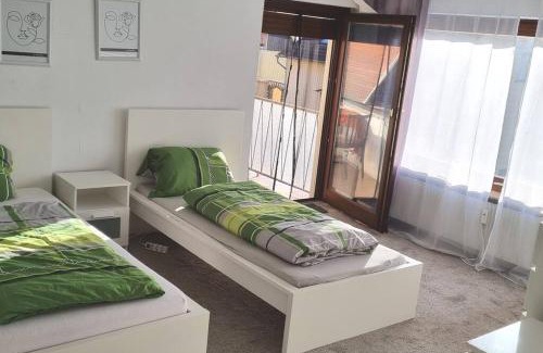 Hoechst Apartamento | Arbeiterwohnung, bis zu 9 Personen, Langzeitmieter, Monteurzimmer