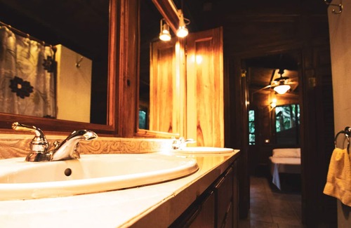 Castara Cabaña | Arbor Cottage ~ Piérdete en la naturaleza y encuéntrate en la paz