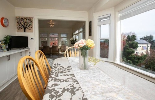 Stevens Casa | Arboretum View 2 BR House