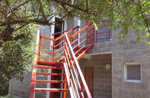 La Población Apartamento | Arcángeles del Oeste - Descanso al pie de la montaña