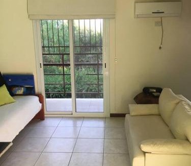 La Población Apartamento | Arcángeles del Oeste - Descanso al pie de la montaña