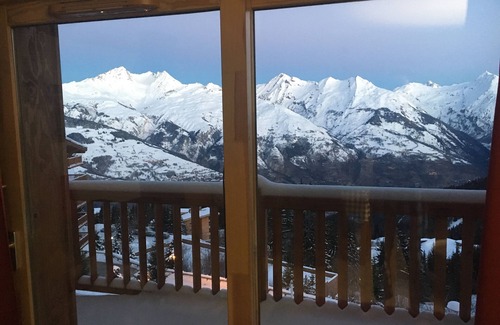 Arc-1800 Apartamento | Arc 1800 Iseran, piscina climatizada, ski-in ski-out, estacionamiento cubierto, amplio balcón
