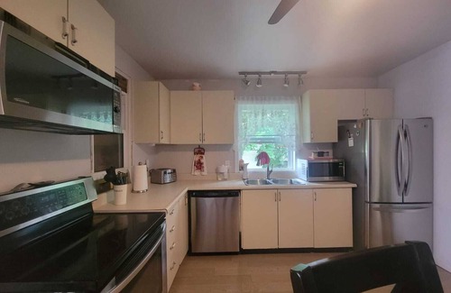 Innisfil Cabaña | ARCA Cozy Cabin-Innisfil Beach