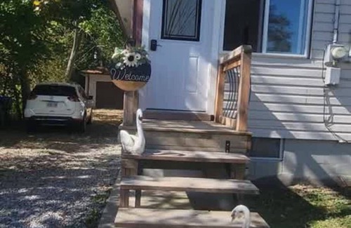 Innisfil Cabaña | ARCA Cozy Cabin-Innisfil Beach