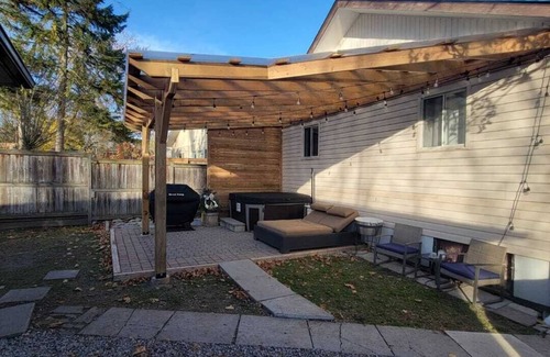 Innisfil Cabaña | ARCA Cozy Cabin-Innisfil Beach