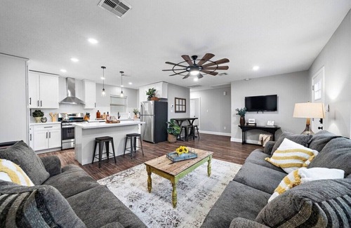Pasadena Casa | Arcade Covered Patio Sleep 10 3 Bedroom 2 Bath Game Room
