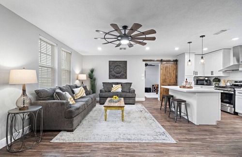 Pasadena Casa | Arcade Covered Patio Sleep 10 3 Bedroom 2 Bath Game Room