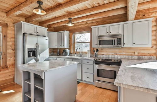 Shelbyville Cabina | Arcade | Fishing Pond | Cabin on Farm | Slps 12+