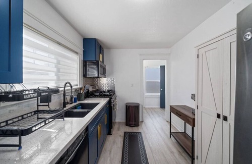 North Long Beach Apartamento | Arcade & Huge Yard | 30 Min to Disneyland