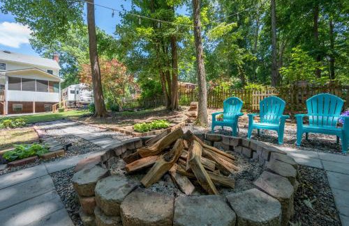 Kernersville Apartamento | Arcade, Ping Pong, Hot Tub, Gas Grill, & King Bed