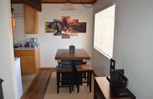 Arcata Apartamento | ARCATA ONE BEDROOM- stay near and downtown CalPoly Humboldt - a 13-min stroll