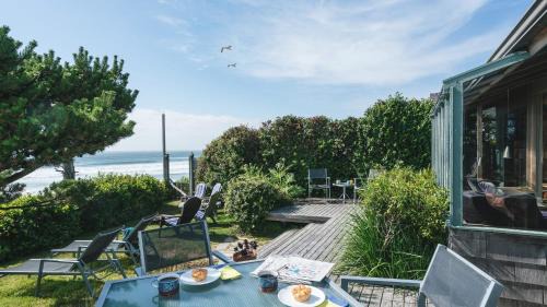 Arch Cape Casa | Arch Cape Escape by AvantStay Sensational Clift Top Home w Pacific Ocean Views
