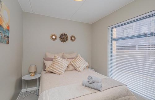 Mykonos Apartamento | Arch House Langebaan - Modern Stay Near Beach & Club Mykonos