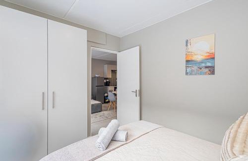 Mykonos Apartamento | Arch House Langebaan - Modern Stay Near Beach & Club Mykonos