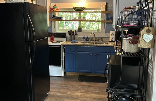 Manning Casa | Archie's Lake Daze Cottage