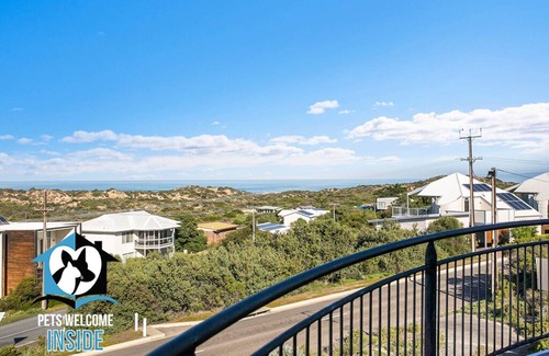Goolwa Beach Casa | Architect Designed Spectacular Beachhouse with Sweeping Views