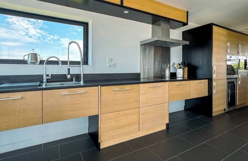 Penvenan Casa | Architect-designed house facing the sea.